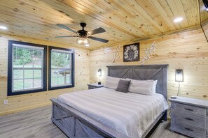 8 chambres, fer et planche à repasser, Wi-Fi, draps fournis