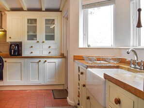Dishwasher, cookware/dishes/utensils