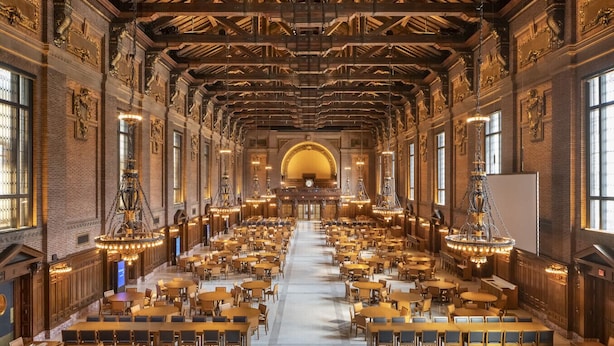 Banquet hall