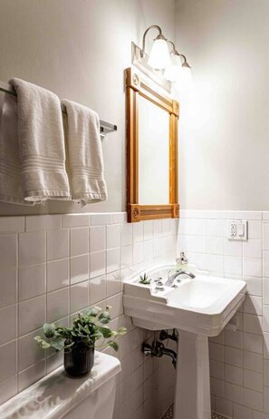 Hair dryer, towels