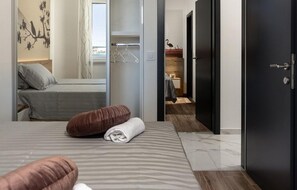 3 bedrooms, travel cot, free WiFi, bed sheets - Awesome home in Pasman (Pasman)