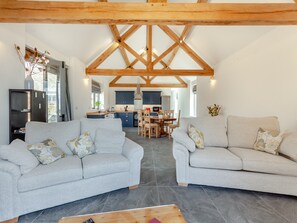 Fireplace - The Granary - UK44454 (Tetbury)