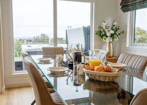 Dining - Clydesdale Lodge - Drumcarrow Luxury Lodges (St. Andrews)