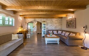 Smart-TV, Tischtennisplatte