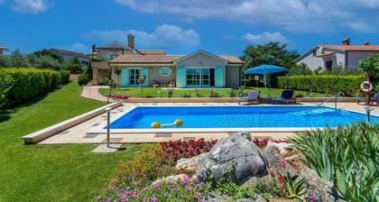 Beautiful home in Tar