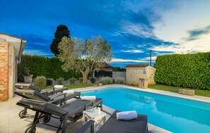 Pool - 4 bedroom cozy home in Svetvincenat (Svetvincenat)