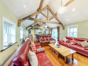 Living area - 3 bedroom accommodation in LLanymawddwy, near Machynlleth (LLanymawddwy, near Machynlleth)