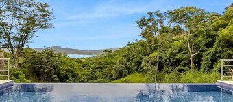 OCEANVIEW 7 BEDROOM VILLA | Sleeps 14 | INFINITY POOL | Concierge Services Avail