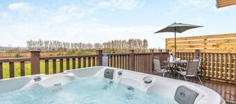 2 bedroom accommodation in Chadwick, near Worcester