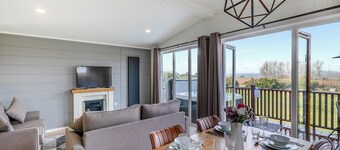 2 bedroom accommodation in Chadwick, near Worcester