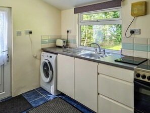 Private kitchen - 2 bedroom accommodation in Troon, near Camborne (Troon, near Camborne)