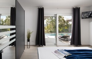 2 bedrooms, travel crib, free WiFi, bed sheets - Luxurious home in Labin (Labin)