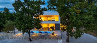 Amazing home in Maslenica with WiFi