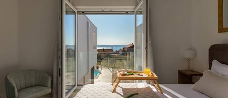 3 bedrooms, travel crib, free WiFi, bed sheets