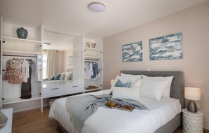 4 bedrooms, travel crib, free WiFi, bed sheets