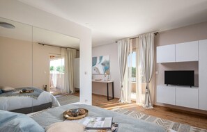 4 bedrooms, travel crib, free WiFi, bed sheets - Cozy home in Sveti Filip i Jakov (Sveti Filip i Jakov)