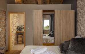 3 Schlafzimmer, Reisekinderbett, kostenloses WLAN, Bettwäsche