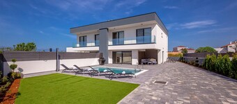 Increíble casa en Nin con sauna