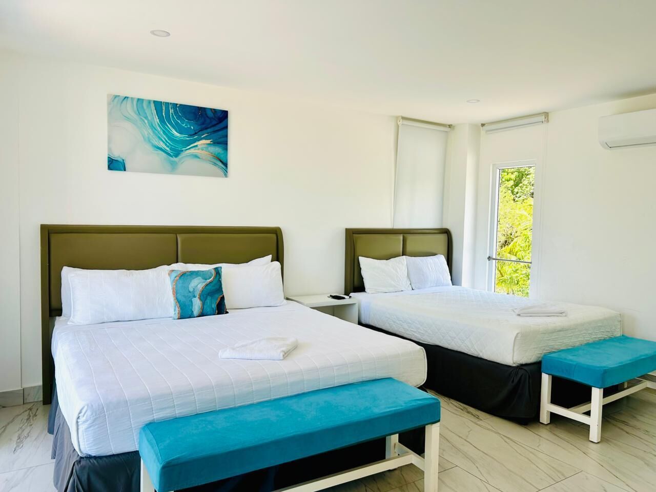 Habitació doble Deluxe | Roba de llit d'alta qualitat, caixa forta a l'habitació i escriptori 