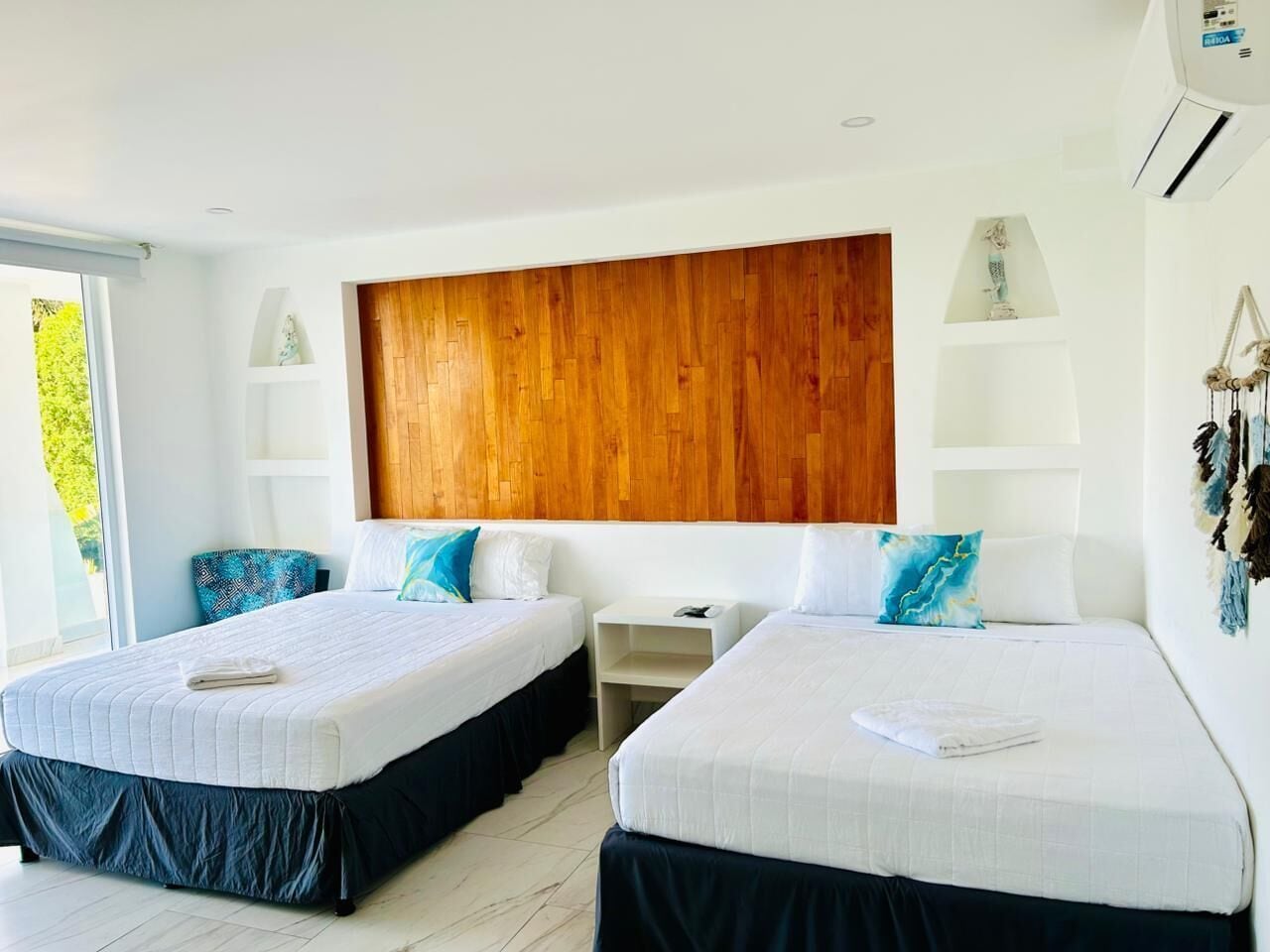 Habitació doble Deluxe | Roba de llit d'alta qualitat, caixa forta a l'habitació i escriptori 