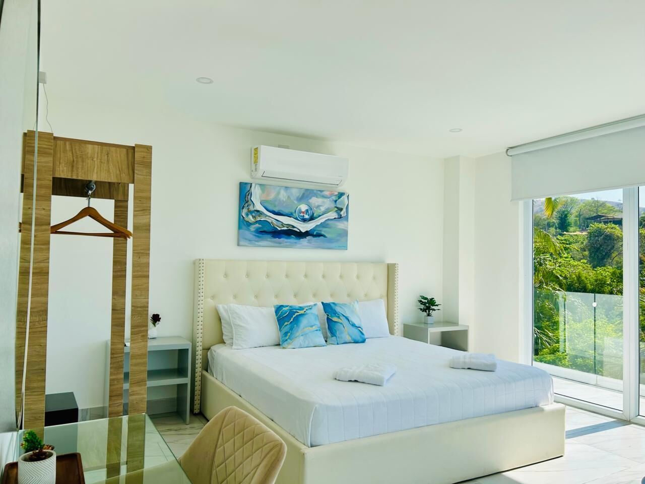 Habitació doble Deluxe, vistes al mar | Roba de llit d'alta qualitat, caixa forta a l'habitació i escriptori 