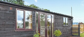 2 bedroom accommodation in Egerton, near Ashford