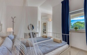 2 bedrooms, travel crib, free WiFi, bed sheets - Beautiful home in Tar (Tar)