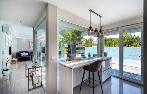 Stunning home in Zaton, Nin