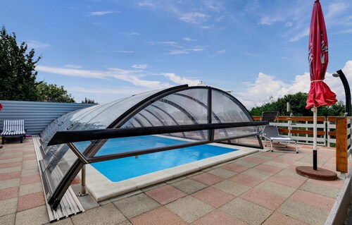 Awesome home in Zasadbreg