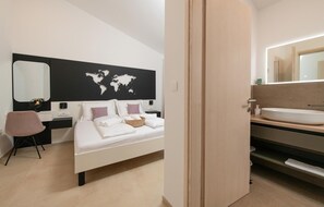 3 多间卧室、客房内保险箱、旅行婴儿床、免费 WiFi
