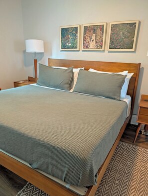 1 habitación, escritorio, tabla de planchar con plancha y wifi gratis 