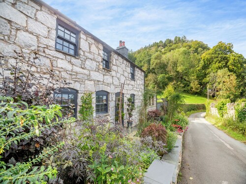 3 bedroom accommodation in Abergele