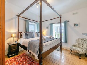 4 dormitorios, wifi gratis, ropa de cama