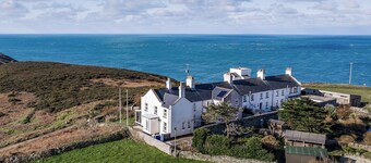 4 bedroom accommodation in Penzance