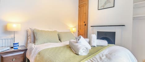 4 quartos, Wi-Fi de cortesia, roupa de cama