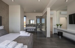 4 bedrooms, travel crib, free WiFi, bed sheets - Lovely home in Sukosan (Sukosan)