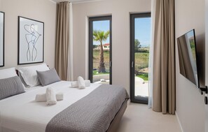 4 bedrooms, travel crib, free WiFi, bed sheets - Beautiful home in Nin (Nin)