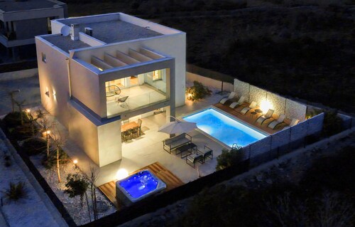 Luxurious home in Zaton