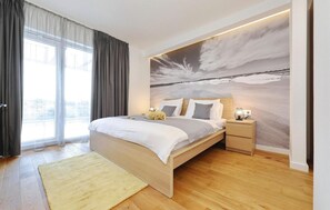 3 bedrooms, travel crib, free WiFi, bed sheets