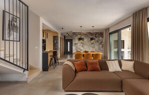 Televisión, futbolito y tenis de mesa