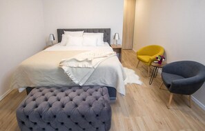 5 عدّة غرف نوم وواي فاي مجانًا وملاءات أسرّة