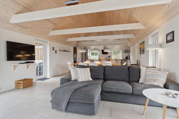 Fernseher, Kamin, DVD-Player, Stereoanlage