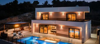 3 bedroom beautiful home in Sutivan