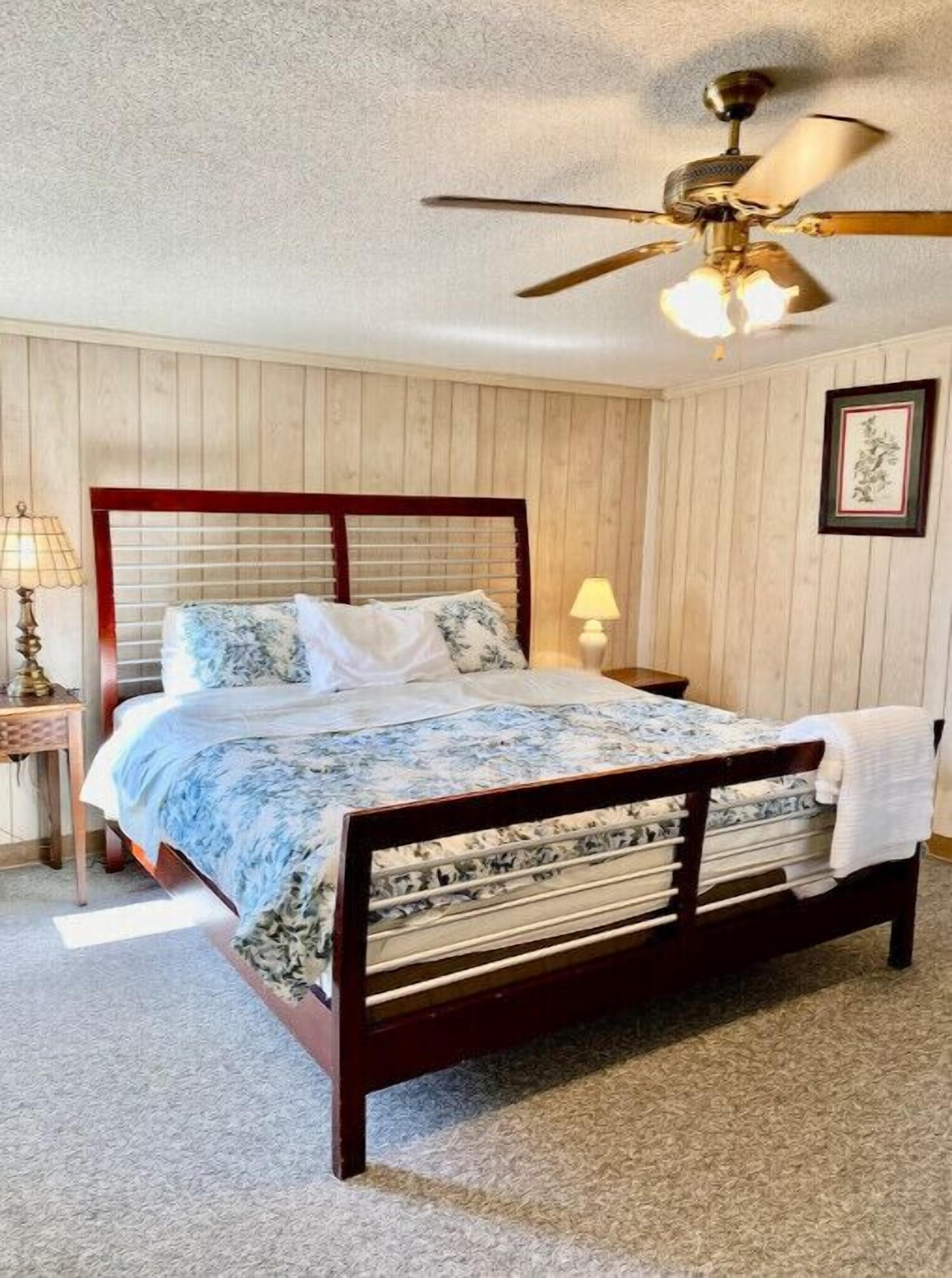 4 Schlafzimmer, Bügeleisen/Bügelbrett, kostenloses WLAN, Bettwäsche