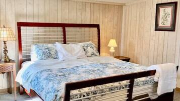 4 Schlafzimmer, Bügeleisen/Bügelbrett, kostenloses WLAN, Bettwäsche