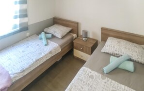 2 bedrooms, free WiFi, bed sheets