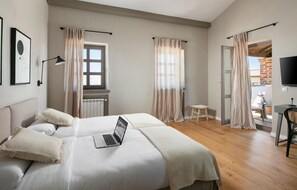 4 bedrooms, travel cot, free WiFi, bed sheets - Gorgeous home in Sv. Lovrec (Sv. Lovrec)