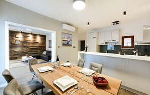 Dining - Lovely home in Policnik with sauna (Policnik)