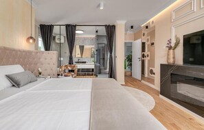 8 Schlafzimmer, Reisekinderbett, kostenloses WLAN, Bettwäsche