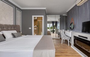 8 Schlafzimmer, Reisekinderbett, kostenloses WLAN, Bettwäsche